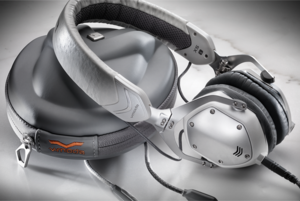 v moda xs white opened 580