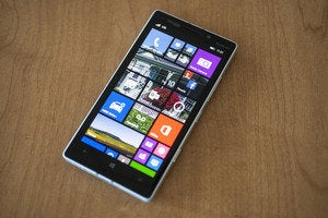 windows phone 81 nokia lumia icon main screen tilted view april 2014