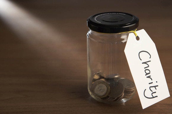 Give back this holiday with these Android charity apps Give back this holiday with these Android charity apps