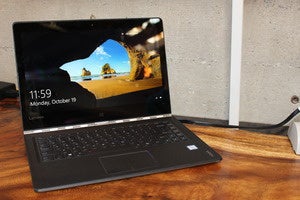 lenovo yoga 900 3qtr oct 2015