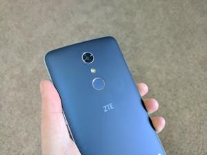 zmax pro fingerprint in hand